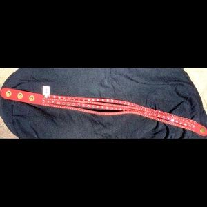 Double wrap leather the red bracelet